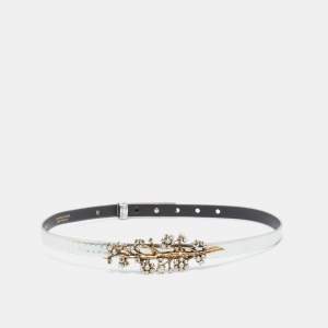 مملوكة مسبقًا حزام أوسكار دي لا رينتا فضي جلد برّاق مرصع بالكريستال متوسط