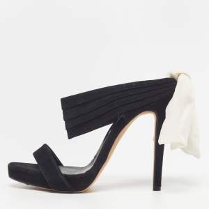 مملوكة مسبقًا Oscar de la Renta Size 39.5 Black Suede Slide Sandals