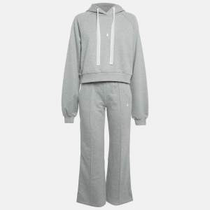 مملوكة مسبقًا ط�قم باتريزيا بيبي رمادي منقوش بشعار بحياكة مقاس صغير جدا