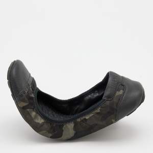 Pre Owned Prada Sport Black Leather and Camouflage Nylon Scrunch Ballet Flats Size 39