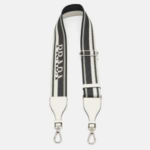 مملوكة مسبقًا حزام حقيبة برادا مخطط كتف قماش وجلد أسود/أبيض