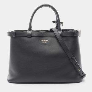 مملوكة مسبقًا Prada Double Buckle Belt Medium Black Leather Shoulder Bag