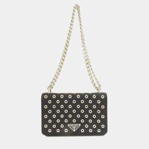 مملوكة مسبقًا Prada Chain Shoulder Bag Calf Leather