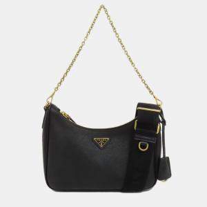 مملوكة مسبقًا Prada Saffiano Shoulder Bag