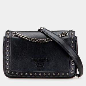 مملوكة مسبقًا Prada Black Small Studded Glace Calf Chain Flap