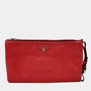 مملوكة مسبقًا Prada Red Leather clutch