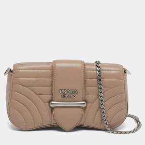 مملوكة مسبقًا Prada Sidonie Beige Leather Flap Chain Crossbody Bag