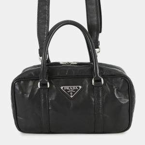 مملوكة مسبقًا Prada Re-Edition Antique Handbag Black Leather