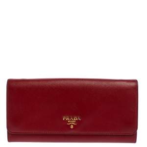 مملوكة مسبقًا Prada Red Saffiano Lux Leather Wallet on Chain