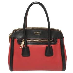 مملوكة مسبقًا Prada Red/Black Leather And Saffiano Leather Double Zip Convertible Tote