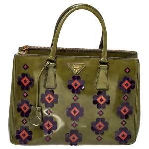 Pre Owned Prada Green Floral Applique Patent Leather Medium Double Zip Tote