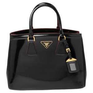 Pre Owned Prada Black Spazzolato Leather Parabole Tote