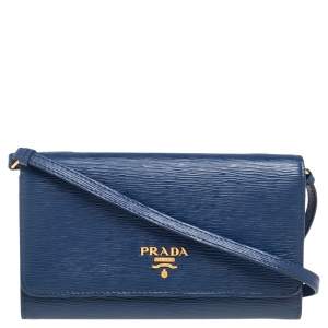 مملوكة مسبق ًا Prada Blue Vitello Move Leather Wallet On Strap