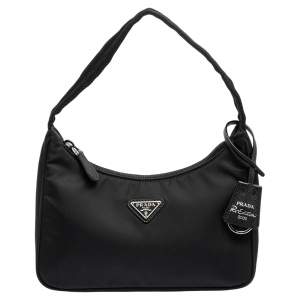 Pre Owned Prada Black Nylon Re-Edition 2000 Shoulder Bag