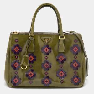 Pre Owned Prada Green Floral Applique Patent Leather Medium Double Zip Tote