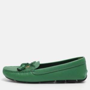 مملوكة مسبقًا Prada Bow Size 36 Green Leather Loafers