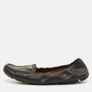 مملوكة مسبقًا Prada Size 41 Black Leather Logo Embellished Loafers