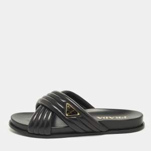 مملوكة مسبقًا Prada Size 37 Black Quilted Leather Cross-Criss Flat Slide