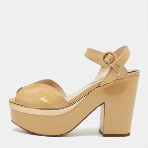 مملوكة مس بقًا Prada Size 38.5 Beige Patent Leather Ankle Strap Sandals