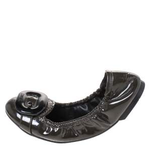 Pre Owned Prada Olive Green Patent Leather Buckle Scrunch Ballet Flats Size 38.5 