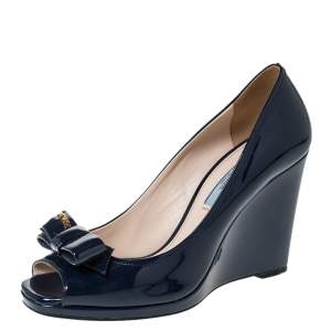 Pre Owned Prada Blue Patent Leather Wedge Bow Peep Toe Pump Size 37.5