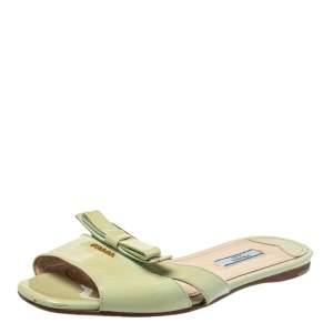 Pre Owned Prada Green Patent Leather Slide Sandals Size 37.5