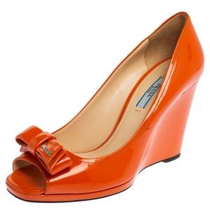 Pre Owned Prada Orange Patent Leather Bow Peep Toe Wedge Pumps Size 39.5