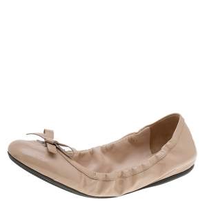 Pre Owned Prada Beige Patent Leather Bow Scrunch Ballet Flats Size 38