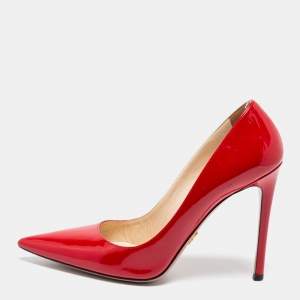 مملوكة مسبقًا Prada Red Patent Leather Pointed Toe Pumps Size 39