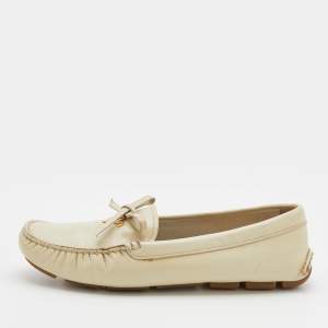 Pre Owned Prada Cream Patent Leather Bow Slip On Loafers Size 39