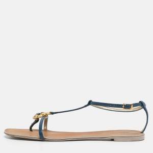 مملوكة مسبقًا Roberto Cavalli Blue Patent Leather Embellished Thong Flat Sandals Size 39