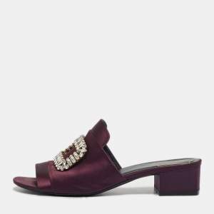 مملوكة مسبقًا Roger Vivier Size 39 Purple Satin Crystal Embellished Slide Sandals