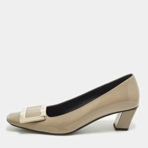 مملوكة مسبقًا Roger Vivier Belle Vivier Size 35.5 Beige Patent Leather Block Heel Pumps