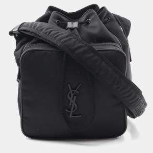 مملوكة مسبقًا حقيبة كتف سان لوران باريس نيكي دلو نايلون جلد أسود