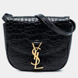 مملوكة مسبقًا حقيبة كروس بودي سان لوران باريس كايا مونوغرام نقش جلد التمساح أسود صغيرة