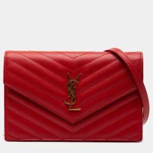 مملوكة مسبقًا Saint Laurent Paris Red Grain De Poudre Matelasse Chevron Monogram Chain Wallet