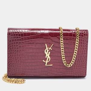 مملوكة مسبقًا Saint Laurent Burgundy Croc Embossed Leather Chain Clutch