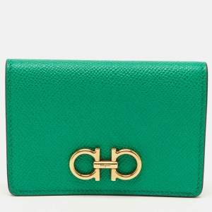 مملوكة مسبقًا Salvatore Ferragamo Gancini Green Leather Business Card Holder