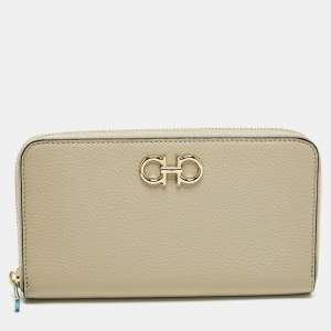 Pre Owned Salvatore Ferragamo Gancini Zip Beige Leather Continental Wallet