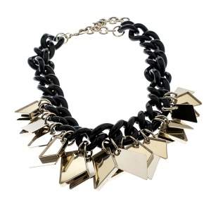 مملوكة مسبقًا قلادة سالفاتوري فيراغامو سلسلة بمفصلات راتنج أسود ودلايات ذهبية