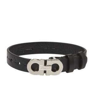مملوكة مسبقًا Salvatore Ferragamo Black Gancini Rigato Leather Bracelet