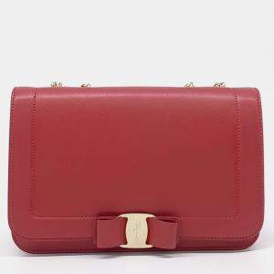 مملوكة مسبقًا Salvatore Ferragamo Red Leather Vara shoulder bag