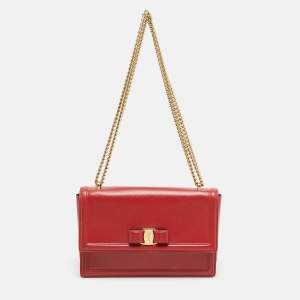 مملوكة مسبقًا Salvatore Ferragamo Vara Bow Flap Red Leather Shoulder Bag