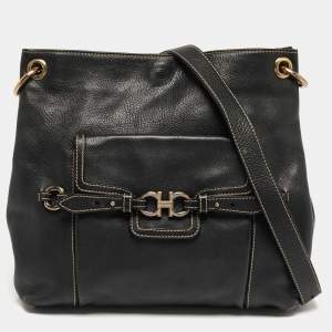 مملوكة مسبقًا Salvatore Ferragamo Gancini Black Leather Shoulder Bag