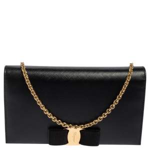 مملوكة مسبقًا محفظة بسلسلة سالفاتوري فيراغامو ميس فارا جلد أسود  