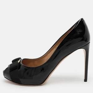 Salvatore Ferragamo Black Patent Leather Vara Bow Pumps Size 40