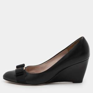Salvatore Ferragamo Black Leather Vara Bow Wedge Pumps Size 38.5