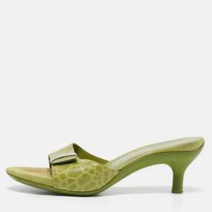 Salvatore Ferragamo Green Croc Embossed Leather Slide Sandals Size 38.5