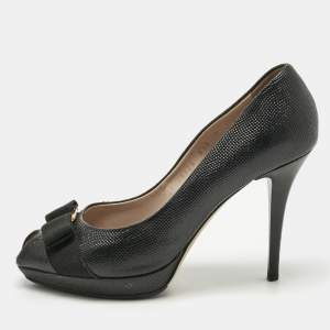 Pre Owned Salvatore Ferragamo Black Lizard Embossed Leather Peep Toe Pumps Size 39.5