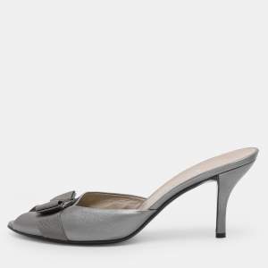 Pre Owned Salvatore Ferragamo Metallic Grey Leather Vara Bow Slide Sandals 40.5
